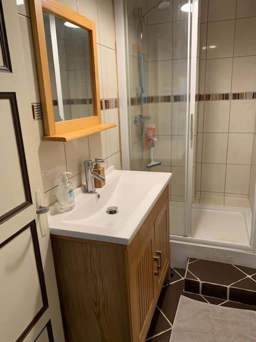 Nevers, Appartement De Standing Proche De La Gare ภายนอก รูปภาพ